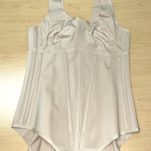 Boldness bodysuit in sand color - Picture 2 of 5